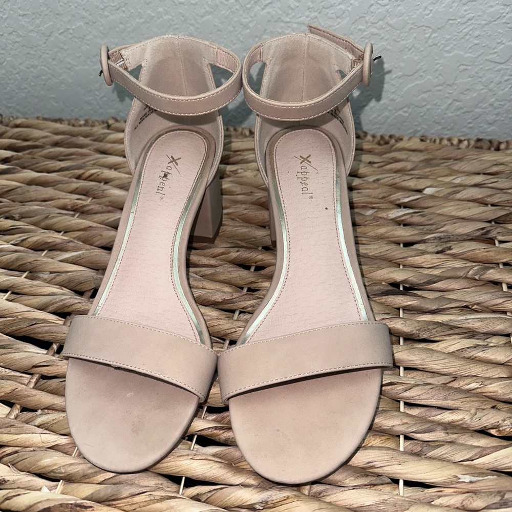 Nude heels *size 9